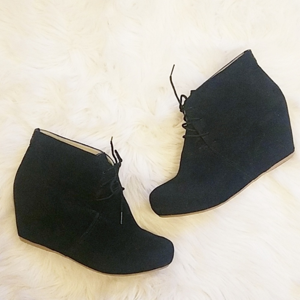 Olsen Haus Vegan suede wedge booties 8.5